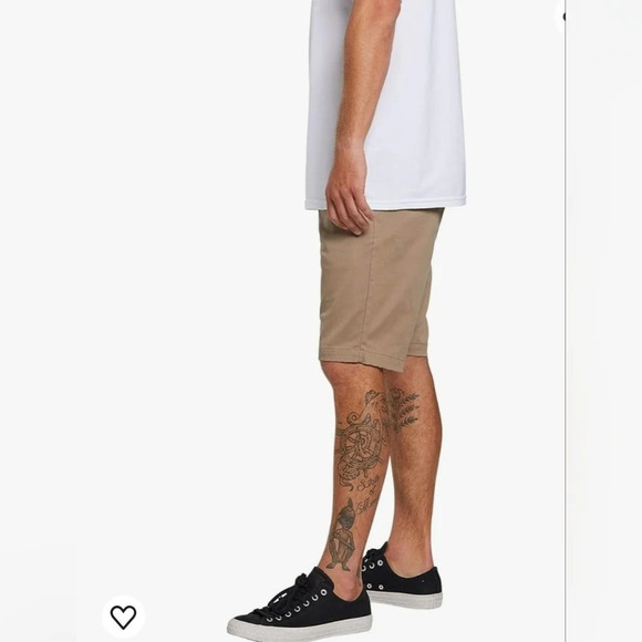 Volcom Corpo Class Mens khaki Chino Shorts size 30 Minimalist casual Streetwear - Picture 1 of 10